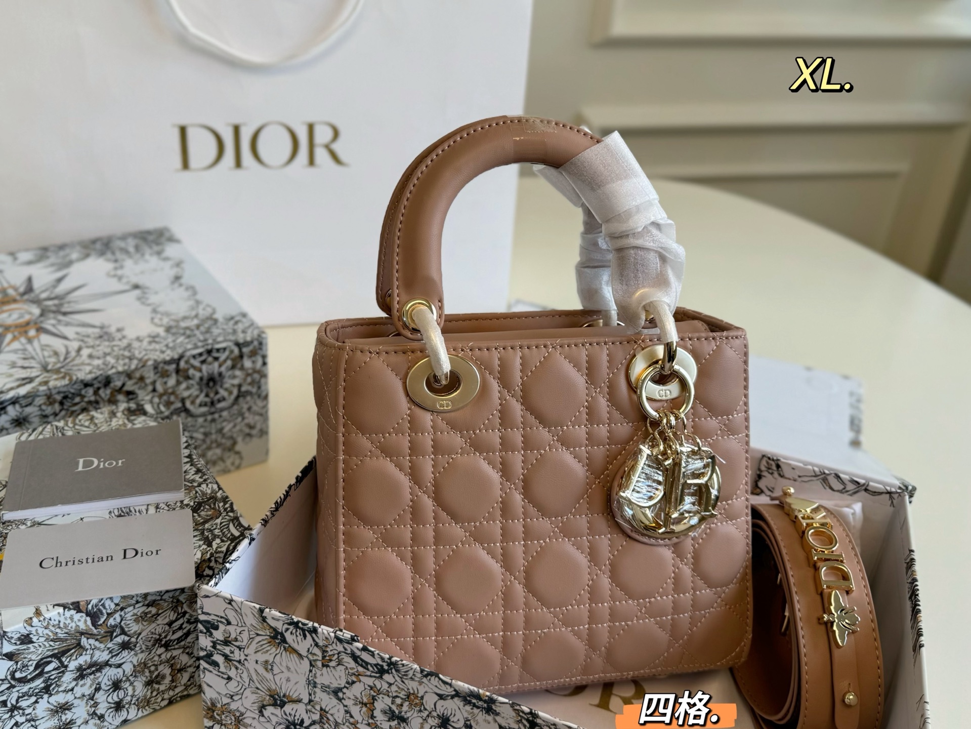 DIOR bag 89